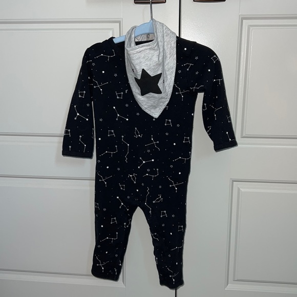 Bloomie’s unisex constellation coverall & star bib set. Size 9 months. - Picture 1 of 9